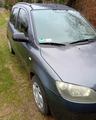 Mazda 2 cena 4500 przebieg: 201000, rok produkcji 2004 z Buk małe 121